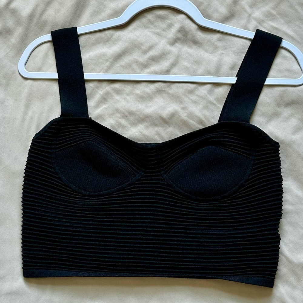 Express Body Countour Crop Top
